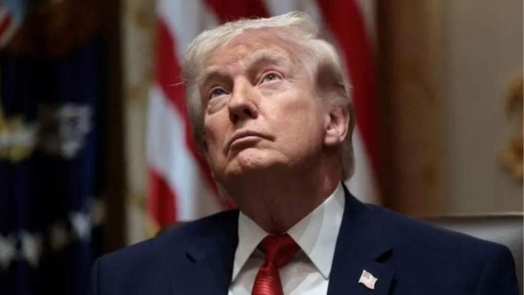 ট্রাম্পকে ক্ষমতা থেকে সরানোর ডাক দিল এনএএসিপি