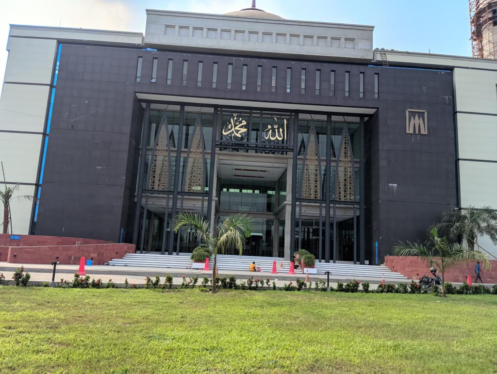 ৮ এপ্রিল ২০২৬ নামাজের সময়সূচি: ঢাকার সঠিক ফজর, জোহর, আসর, মাগরিব ও ইশার সময়