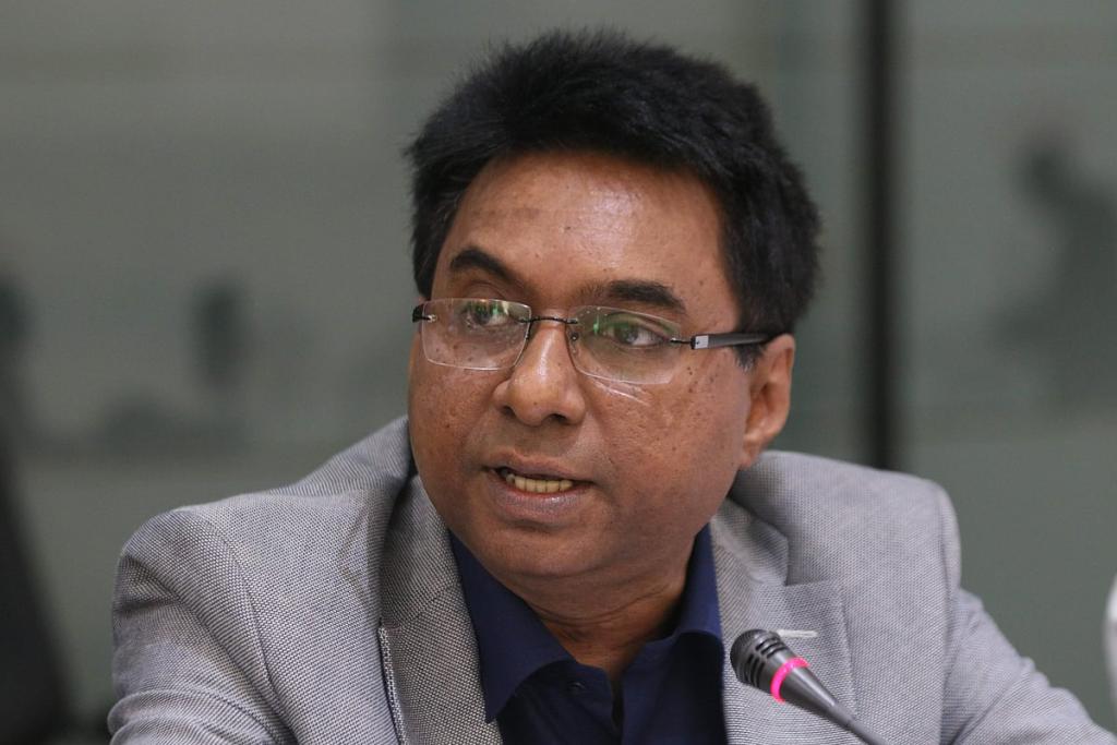জ্বালানি তেলের মূল্যবৃদ্ধি: কে বহন করবে এই বোঝা