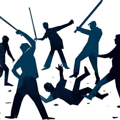 মেলায় গাঁজা সেবনে বাধা দেওয়ায় মাজারের খাদেমকে কুপিয়ে জখম