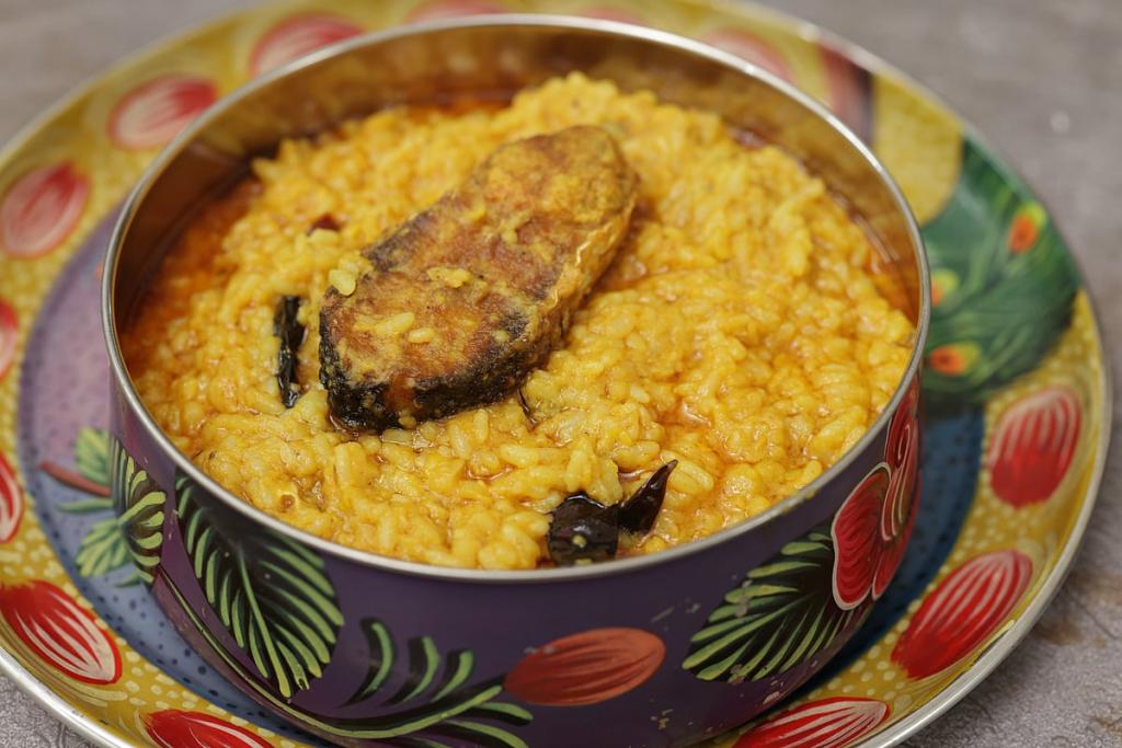 মা, দাদি ও নানির রান্না করা সাদামাটা কোনো খাবারও কেন জীবনে বিশেষ হয়ে ওঠে
