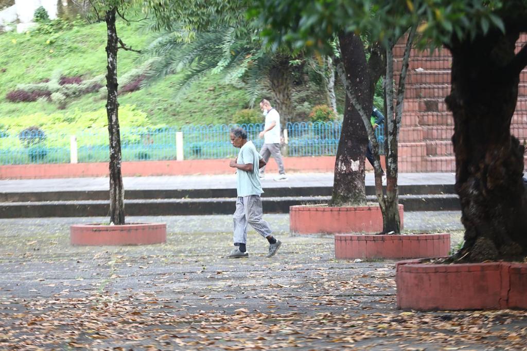 কীভাবে হাঁটলে আরও বেশি ক্যালরি বার্ন হবে