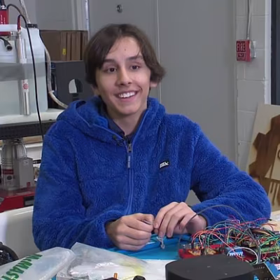 ঘরেই পরমাণু চুল্লি বানিয়ে ফেলল ১২ বছরের কিশোর