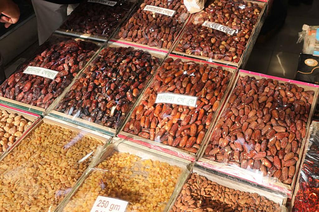 খেজুর কত দেশ থেকে আসে, যুক্তরাষ্ট্র থেকে কতটুকু?