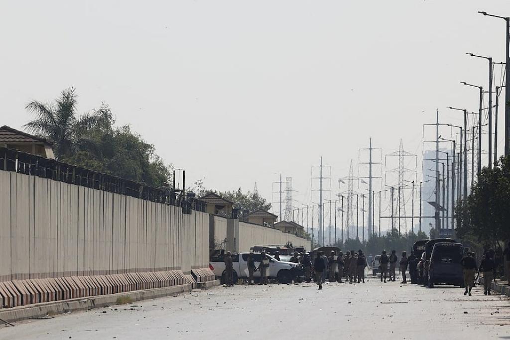 পাকিস্তানে সব ভিসা সাক্ষাৎকার বাতিল করল মার্কিন দূতাবাস