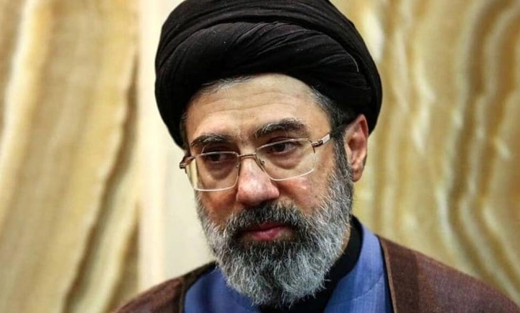 এখনো সেরে ওঠেননি মোজতবা খামেনি, তবে গুরুত্বপূর্ণ নির্দেশনা দিচ্ছেন: রয়টার্স