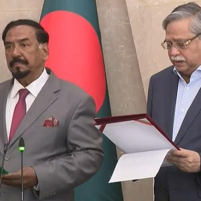 স্পিকার হাফিজ উদ্দিন আহমদ, ডেপুটি স্পিকার কায়সার কামাল, শপথ পড়ালেন রাষ্ট্রপতি