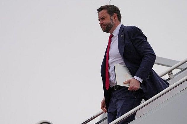 prothomalo-bangla%2F2026-03-14%2Fxeh9hbu0%2FVance-