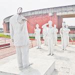 মুক্তিযুদ্ধের ভাস্কর্যগুলো এখনো ভাঙা
