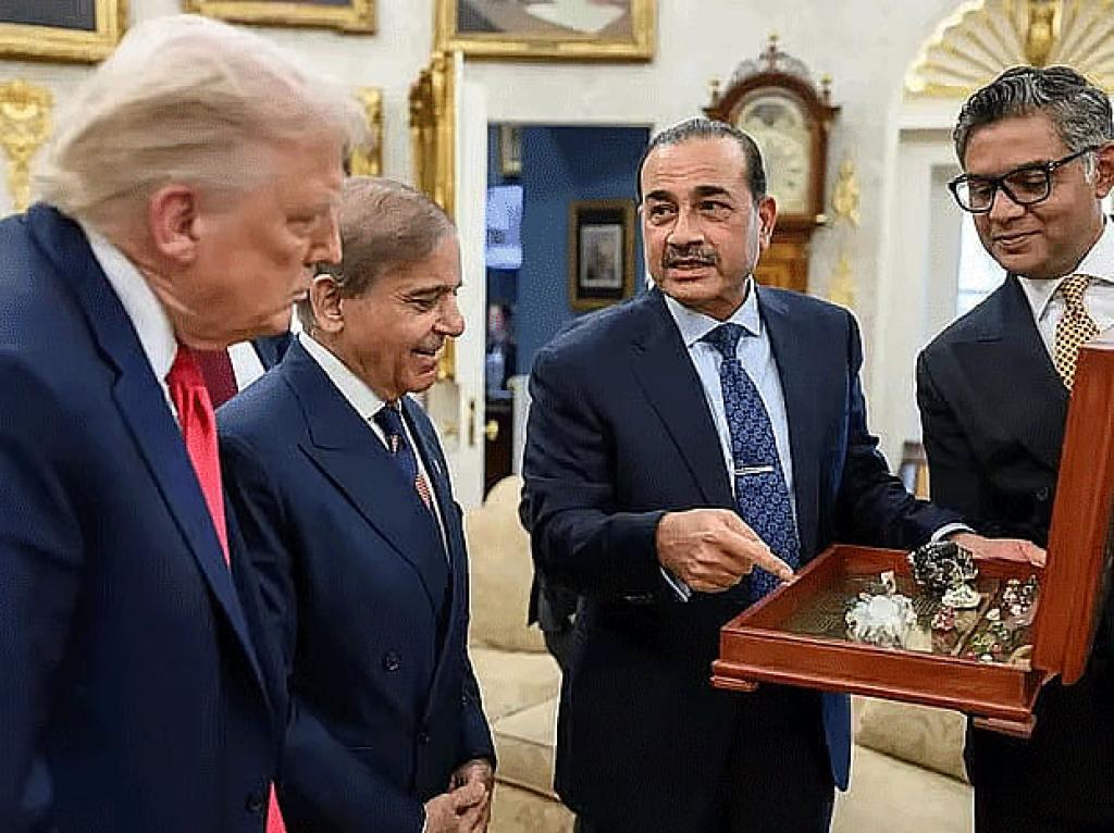 যুক্তরাষ্ট্র-ইরান সংঘাতে মধ্যস্থতার পথে পাকিস্তান