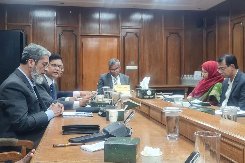 লেনদেন ভারসাম্য রক্ষায় দুই বিলিয়ন ডলারের ঋণের চিন্তা