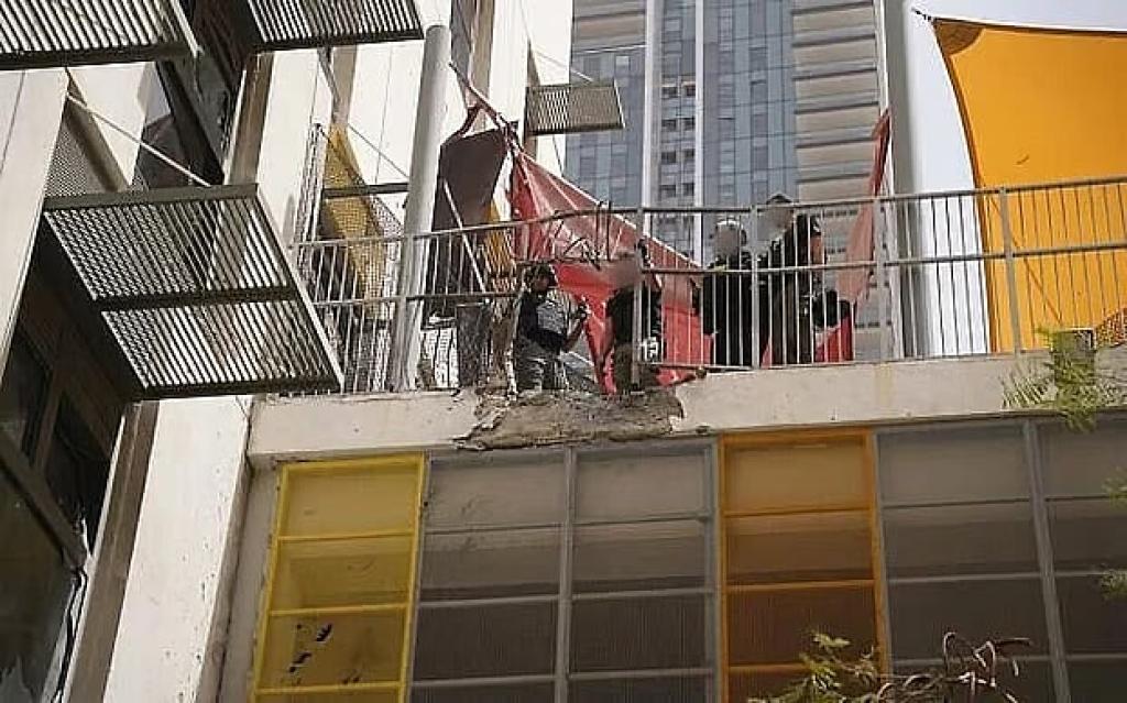 ট্রাম্পের আলটিমেটামের পর ইসরায়েল ও কুয়েতে হামলা চালাল ইরান