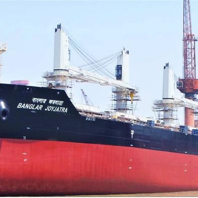 যুদ্ধবিরতির পর হরমুজ প্রণালি পার হতে নোঙর তুলেছে বাংলাদেশি জাহাজ