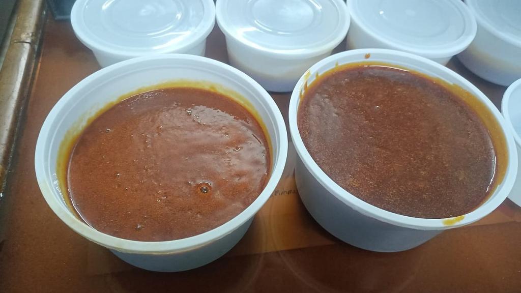 কাঁঠালের গুড় তৈরি করেছেন ফারহানা, খেতে কেমন