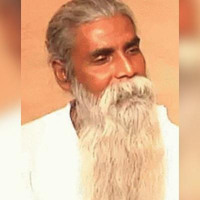 দরবারে ঢুকে পীরকে কুপিয়ে হত্যা