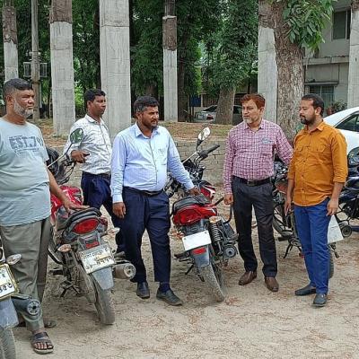 জ্বালানি তেলের মূল্যবৃদ্ধিতে পাবনায় বিক্রয় প্রতিনিধিরা দিশাহারা