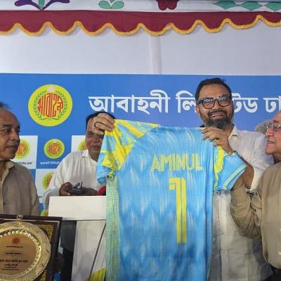 আবাহনী ক্লাব পরিদর্শনে ক্রীড়া প্রতিমন্ত্রী