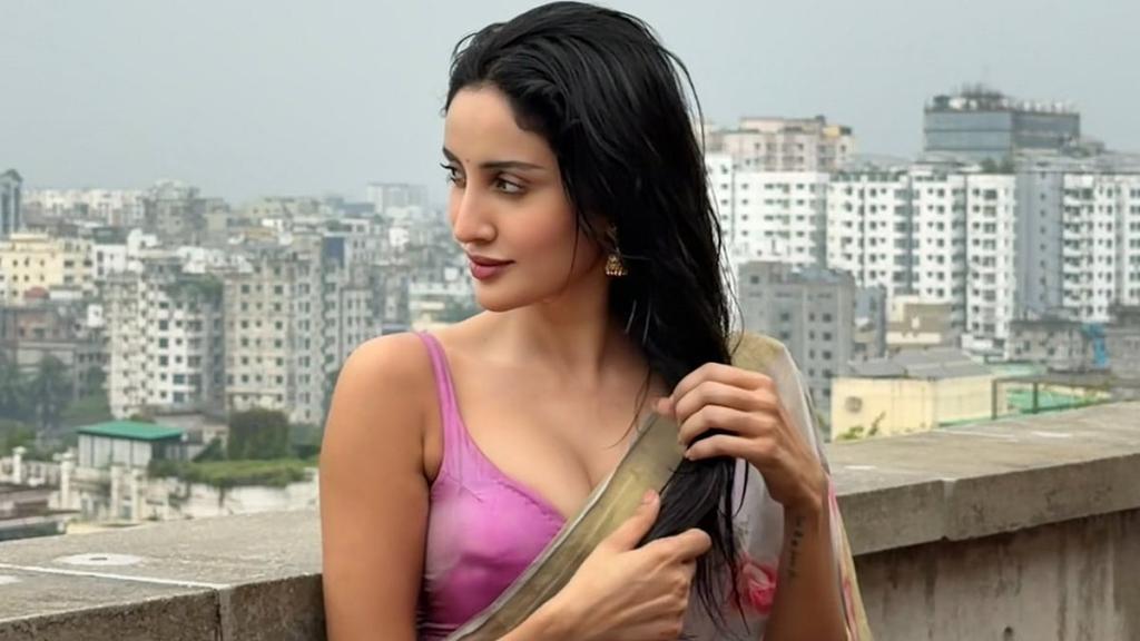 ‘আমাকে উড়িয়ে দাও, আমাকে পুড়িয়ে দাও..., নতুন ছবি দিয়ে লিখলেন মিথিলা