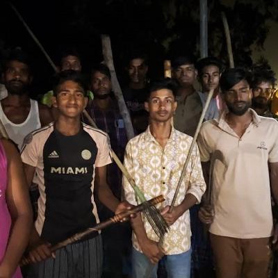 জামালপুর সীমান্তে ঠেলে পাঠানো প্রতিরোধে বিজিবির সঙ্গে গ্রামবাসীর পাহারা