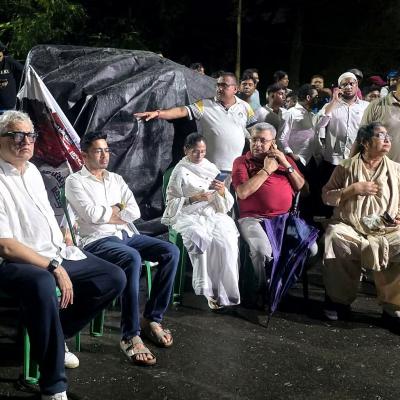 কলকাতায় মমতার ‘শহীদ দিবস’ মঞ্চে ভাঙচুর, বিভক্ত কংগ্রেসের আলাদাভাবে পালনের উদ্যোগ
