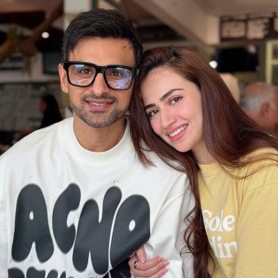 ‘ব্রাঞ্চ উইথ মাই বেস্টি’—সানা জাভেদের সঙ্গে শোয়েব মালিকের ১০ ছবি