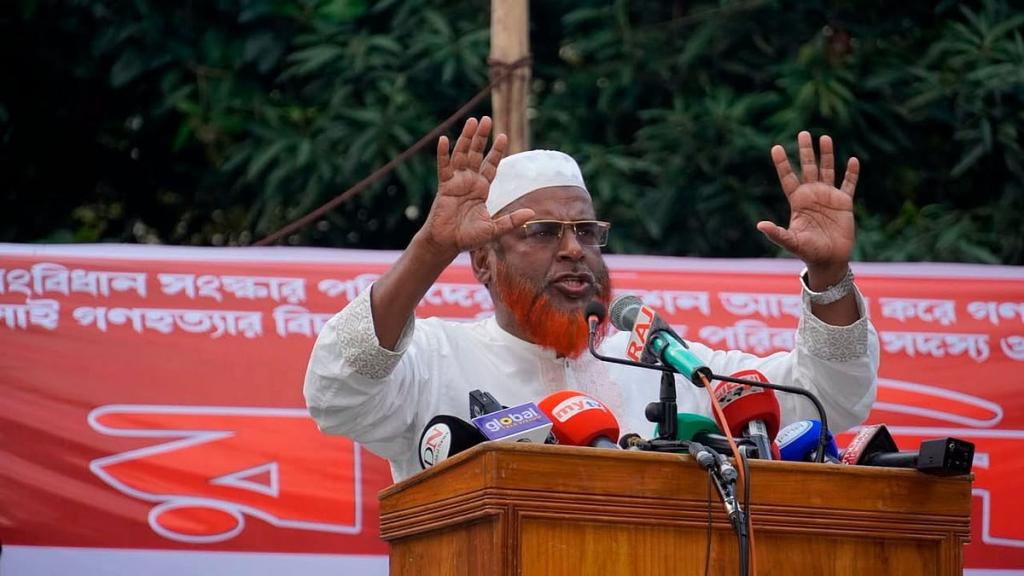 বোমা উদ্ধারের ঘটনায় উদ্বেগ জানিয়ে গোলাম পরওয়ার বললেন, মানুষের নিরাপত্তা আজ প্রশ্নের মুখে
